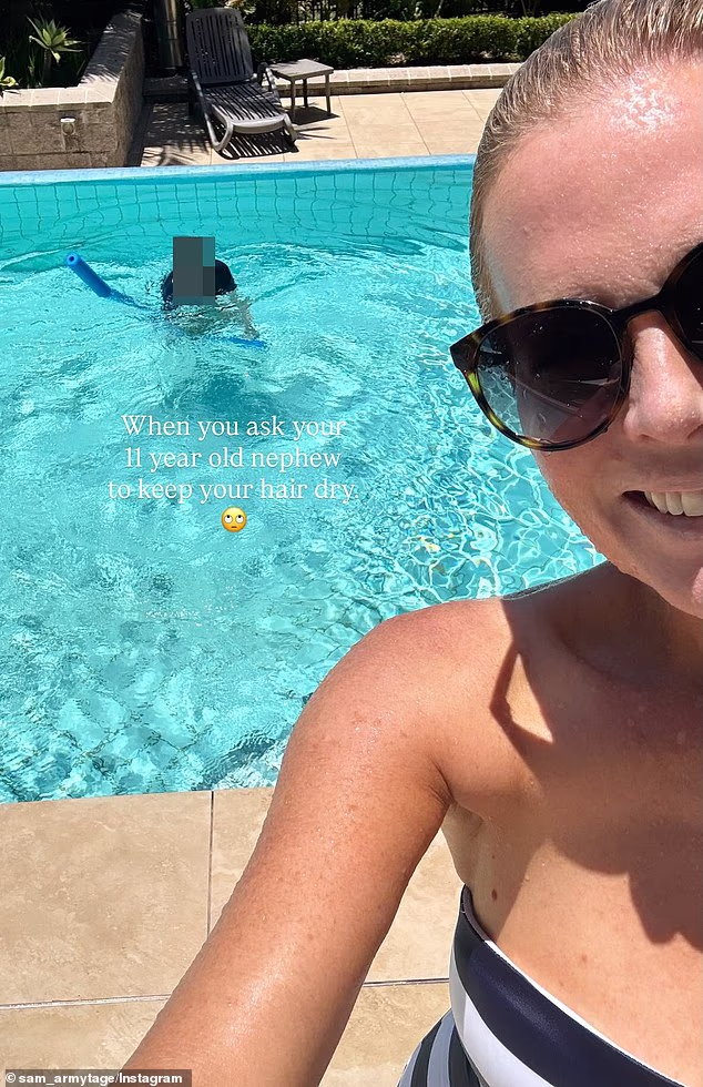 Samantha Armytage pokazuje svoju mršaviju figuru u kupaćem kostimu