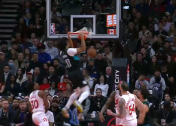 Sharpe polijeće: glava centimetar od ruba!