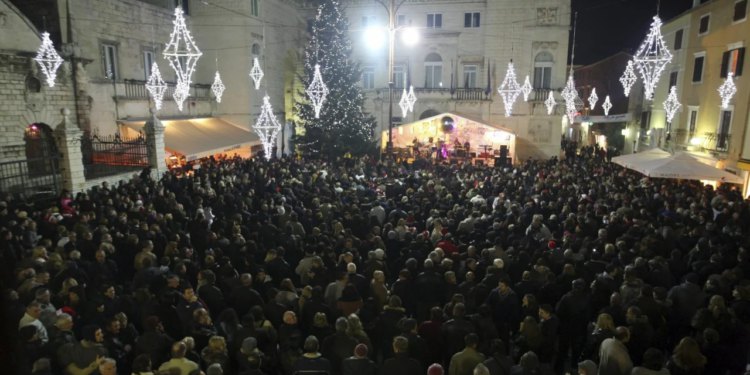 Silvestrovo u Zadru: rock legende na Trgu, elektro beat na pijaci