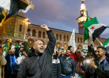 Sirijci slave prvu godišnjicu pada Assadovog režima u Damasku