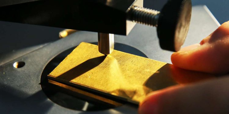 Skupina BRICS radi ‘Jedinicu’: Valutu utemeljenu na zlatu za izbacivanje dolara