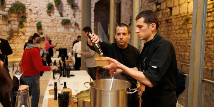 Slobodna Dalmacija – Ako volite vino, ovo ne smijete propustiti: Šibenik na jedan dan postaje vinska prijestolnica Dalmacije, evo programa