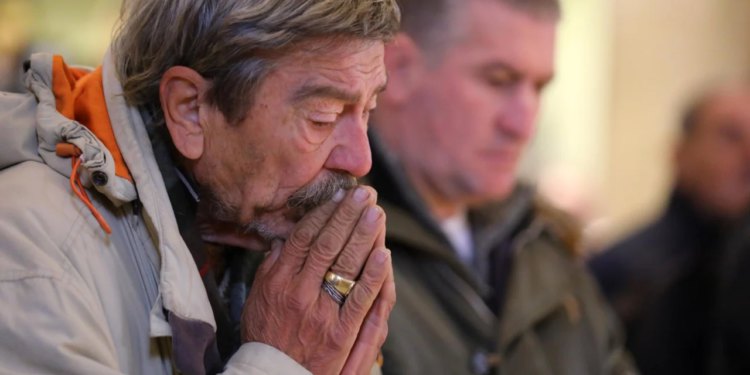 Slobodna Dalmacija – Božić je za 10 dana; evo kad je polnoćka u splitskoj svetinji! Nadbiskup će blagdan provesti sa