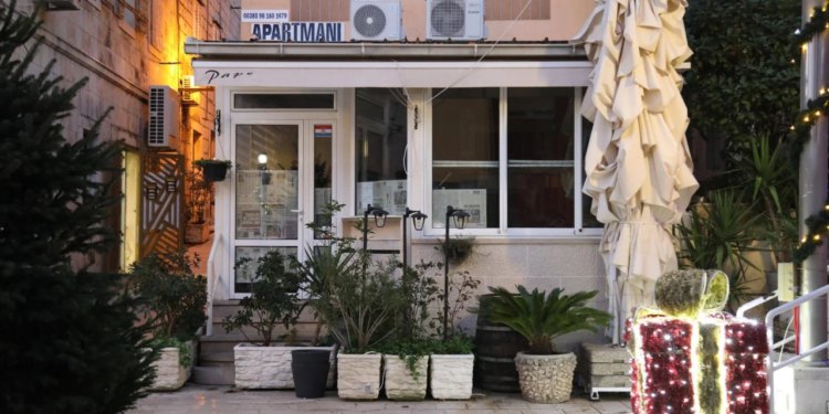 Slobodna Dalmacija – Nema milosti, dalmatinski ugostitelj ostao bez štekata jer je