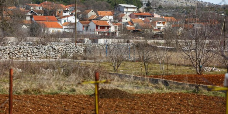 Slobodna Dalmacija – Nemate sređene papire? Evo prilike! Kreće veliki projekt u splitskom zaleđu; daju se ogromni novci… Odazovite se