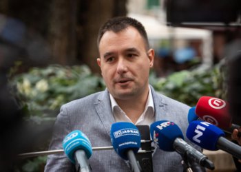 Slobodna Dalmacija – Puljkova stranka na nogama: ‘Najveća prijevara birača u povijesti! On je tajni HDZ-ovac…’ ‘Ništa od doma još dugo…’
