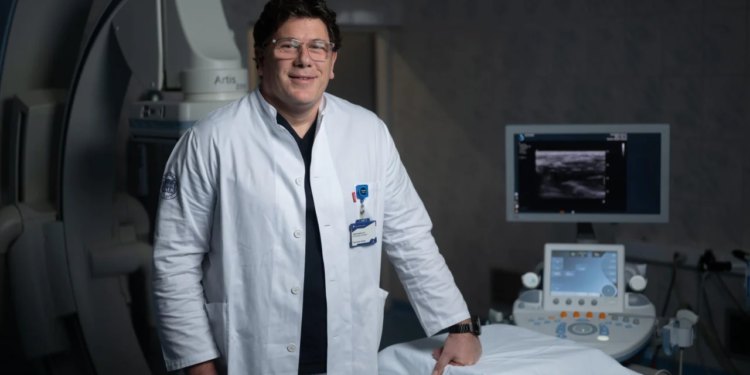 Slobodna Dalmacija – Revolucionarni zahvat u zadarskoj bolnici izveo je ovaj Komižanin, dr. Andrija Božanić: ‘Žena je isti dan puštena kući’