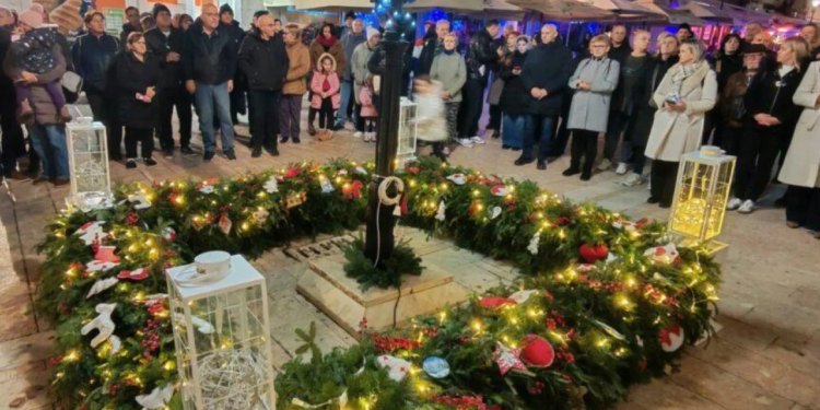 Slobodna Dalmacija – Sinjskoj socijali Buljeva uprava dijeli božićnice, iznosi ove godine povećani. Najveći je 150 eura, ovo su svi detalji