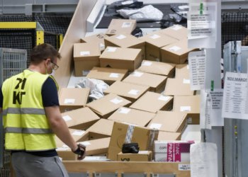 Slobodna Dalmacija – Splićani oborili sve rekorde u šopingu, brojke su nestvarne! No, najbolje tek dolazi. Pošta: ‘A tjedan prije Božića…’