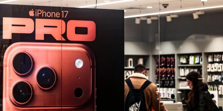 Slobodna Dalmacija – Splićani, provjerite pretplatničke ugovore! Dosta ih je potajno sklopljeno; policija uhvatila teškog prevaranta