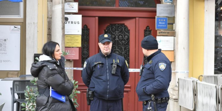 Slobodna Dalmacija – Splitska policija dojurila na dojavu o bombi! Brzo su otkrili o čemu je riječ; neće se dobro provesti nakon istrage…