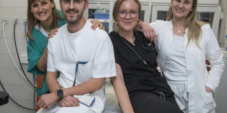 Slobodna Dalmacija – Splitski doktori su čudo! Spasili čovjeka u rekordnom roku; on šokiran: ‘Od vrata do sale za pola sata! A pričali su…’