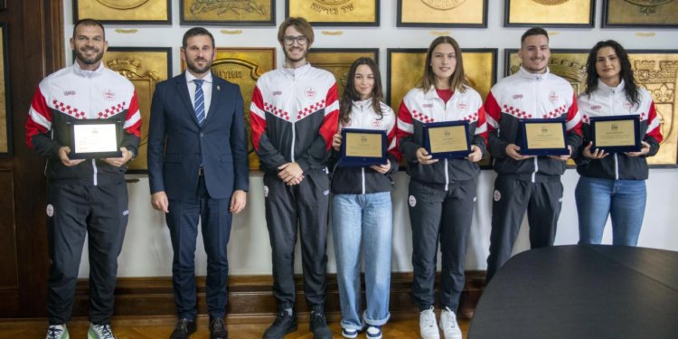 Slobodna Dalmacija – Šuta ugostio splitske sportaše koji su nedavno ostvarili povijesni uspjeh: ‘Vi ste ponos cijeloga grada!