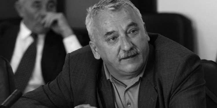 Slobodna Dalmacija – Tužna vijest: preminuo istaknuti splitski političar i saborski zastupnik, ostat će zapamćen kao pravi ‘pučki tribun’…