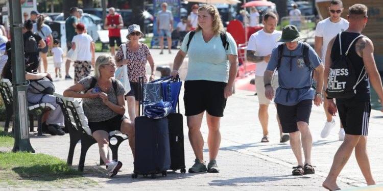 Slobodna Dalmacija – U Makarskoj u studenom ostvareno 16 tisuća noćenja; najbrojniji domaći i gosti iz BiH, Njemačke, Austrije i Slovenije
