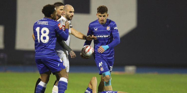 Sportske novosti – Dinamo i Hajduk 1:1 – Hoxha junak derbija