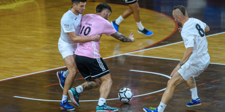 Sportske novosti – Nikad nije dobro! Kad je Livaja vukao sam, govorilo se da se spasi i ode, a evo u čemu je sada problem