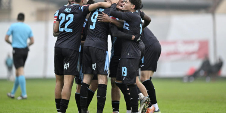 Sportske novosti – VIDEO: Trećeligaš šokirao Rijeku na startu, a onda je krenula golijada! Čop utrpao hat-trick, gosti izborili četvrtfinale Kupa