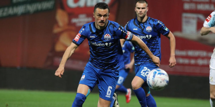 Sportske novosti – ‘Zbog lošeg stanja terena prilagođavamo treninge i intenzitet rada, kako se igrači ne bi ozlijedili’