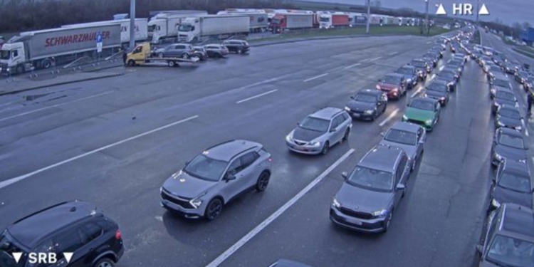 Srbi dižu paniku zbog situacije na granici s Hrvatskom: ‘Tamo je kritično’