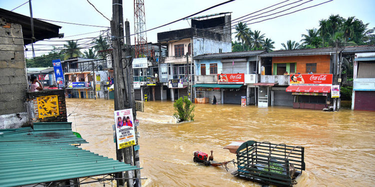 Šri Lanka proglasila izvanredno stanje jer se broj mrtvih popeo na 330 — RT World News