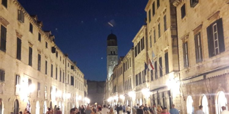 Status dubrovačkog branitelja o trubačima na Badnjak dijeli javnost