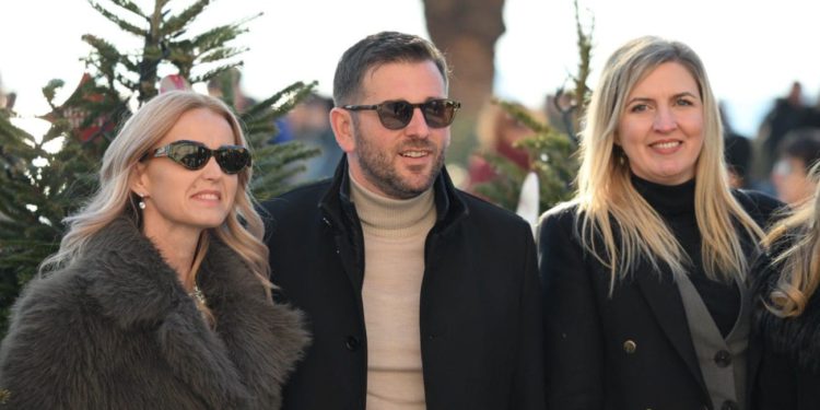 Što kažete na današnji modni odabir bračnog para Šuta?