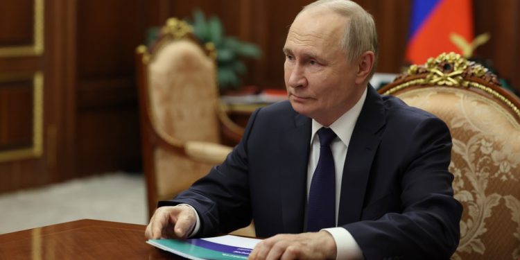 Strane države osudile ukrajinski napad na Putinovu rezidenciju — RT World News