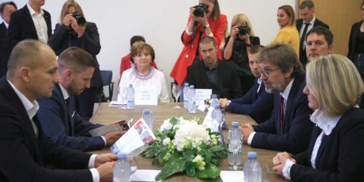 Teško je Hrvatima pod Vučićem proslaviti ovaj dan: Neki su odustali i povlače radikalan potez