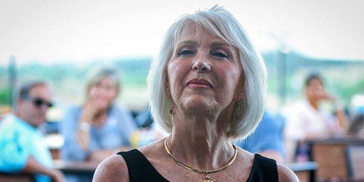 Tina Peters traži puštanje iz zatvora u Coloradu nakon Trumpova pomilovanja