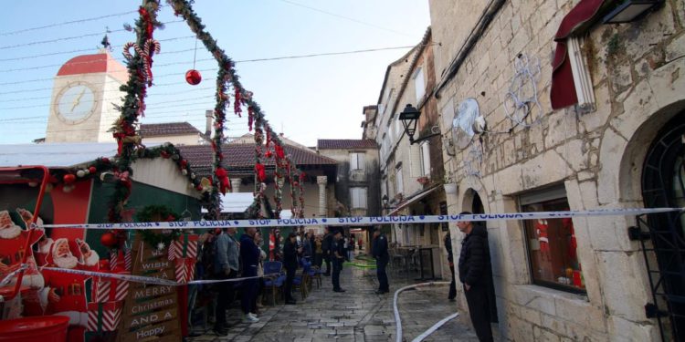 Tip pravio probleme na požarištu u Trogiru, privela ga policija: "Bio je pijan"