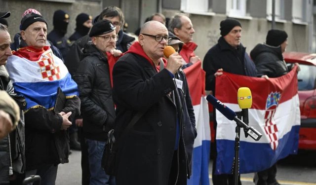 Tomašević se oglasio o operaciji ‘Auf Wiedersehen’ ispred zgrade, ali i Thompsonovim porukama