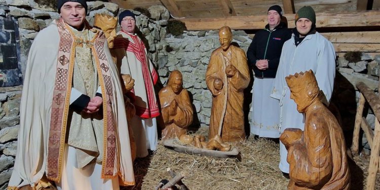 Tradicionalna polnoćka na vrhu Medvednice: Održava se sveta misa pod zvijezdama