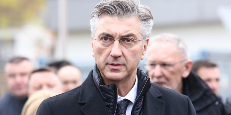 Tri čovjeka koja mogu srušiti Plenkovića, jednog pozna najbolje od svih: ‘Oni imaju svu moć’