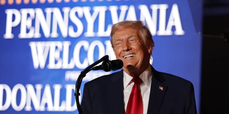 Trump navodi jeftinije namirnice, plin dok odbija poruku o priuštivosti DM