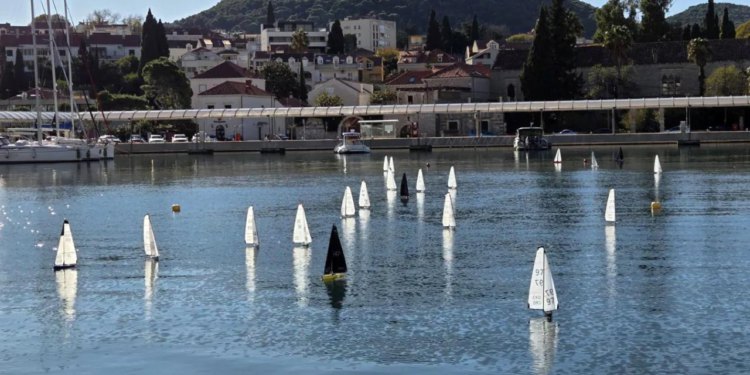 U Dubrovniku održano Prvenstvo Hrvatske radio upravljanih jedrilica DF65 – mladi talenti briljirali, seniori pokazali iskustvo