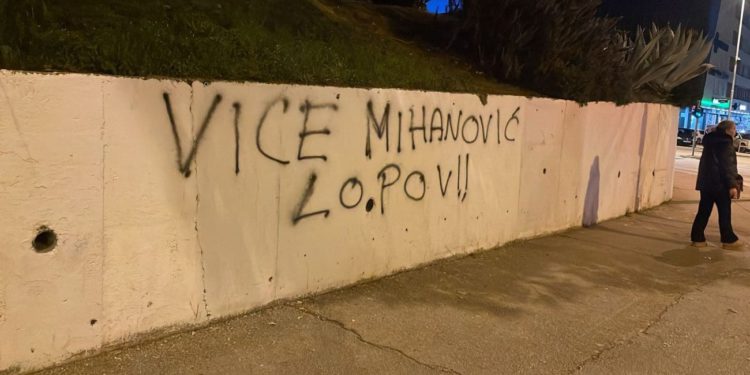U Splitu osvanuli uvredljivi grafiti o Vici Mihanoviću