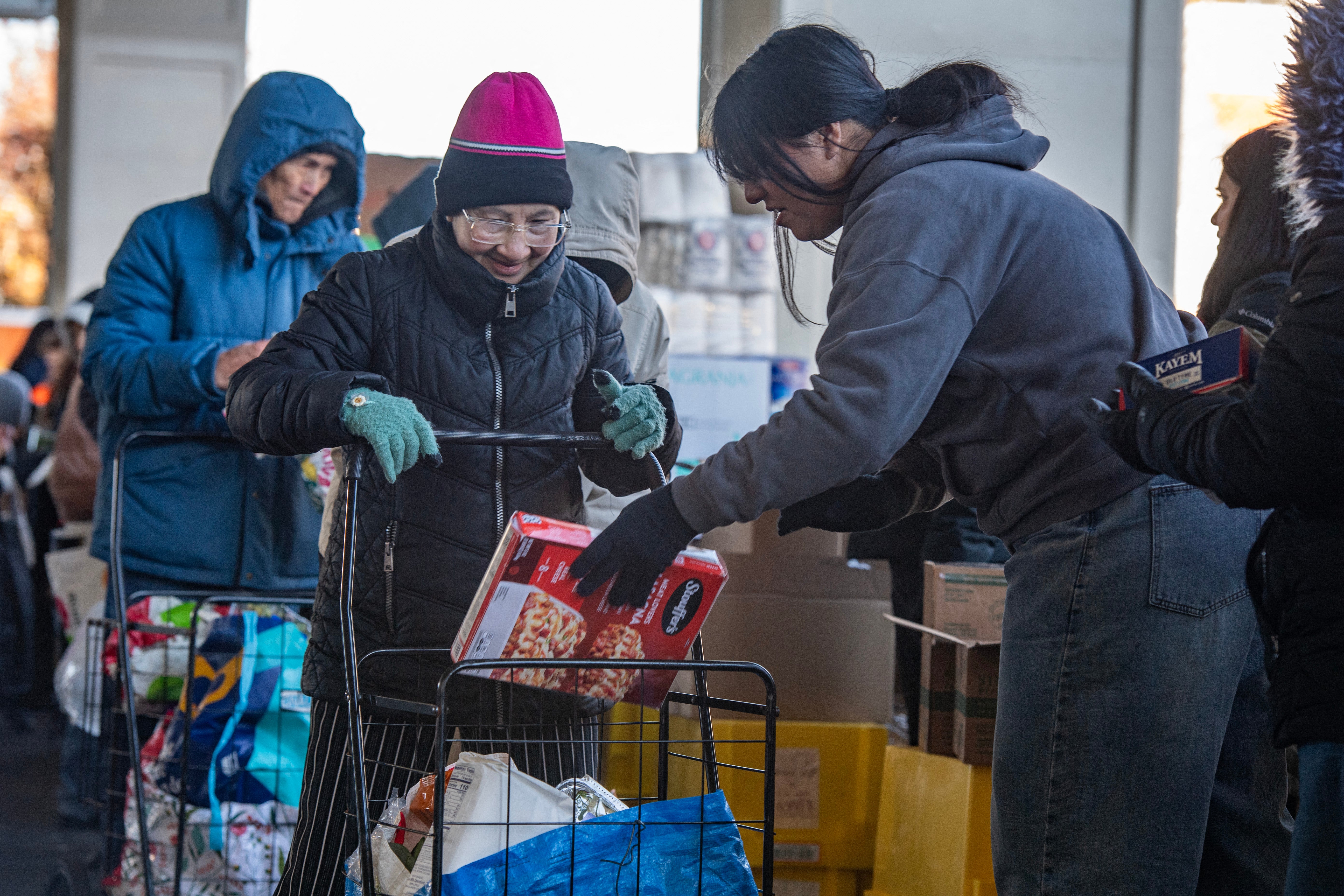 Gotovo svaka smočnica hrane i javna banka hrane koju je anketirao Hungry Free America prijavile su porast usluga tijekom prošle godine