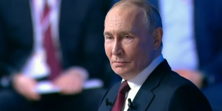 Udovica ruskog vojnika pred svima natjerala Putina da se ispriča: ‘Riješit ću to’