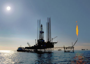 Ukrajinski dronovi prenijeli sukob i u Kaspijsko jezero: Napadi na brodove i naftne platforme