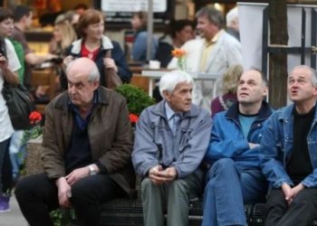 Umirovljenici iz RS koji žive u inozemstvu do kraja godine moraju poslati potvrdu da su živi