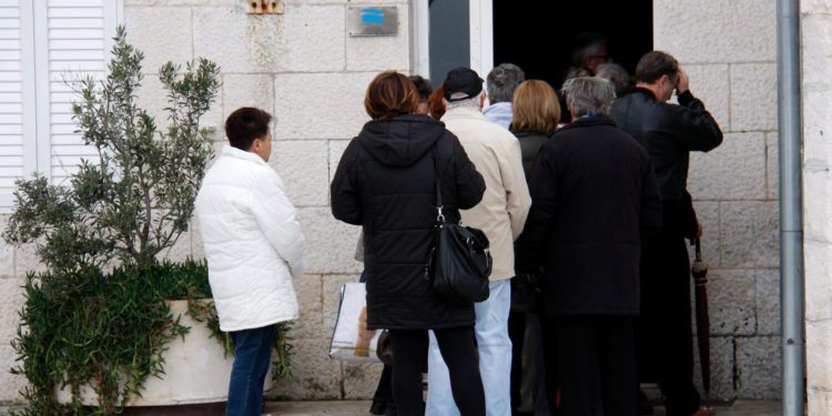 Umirovljenicima uskoro stižu božićnice, ali neki je zbog ovog neće dobiti: ‘Bez toga, ništa’