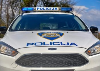 Upali u kafić u Crikvenici, napali vlasnika i radnike pa otuđili novac