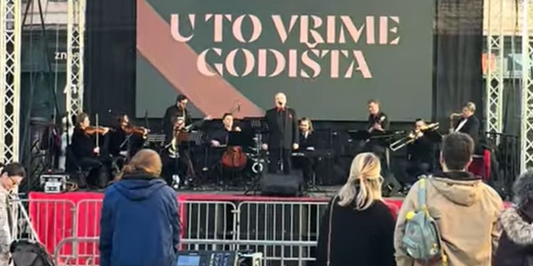 VIDEO Juci na Pjaci: Božićni koncert stvorio sjajan ugođaj