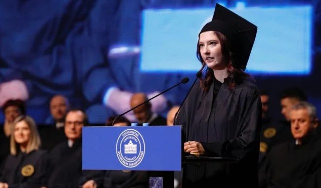VIDEO Studentica iz Mostara čiji je govor odjeknuo BiH: ‘Promjena je zajednički proces, budite bezobrazno hrabri’