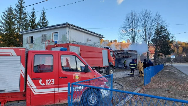 Vatrena završnica godine u Livnu, vatrogasci gasili više požara na širem području grada