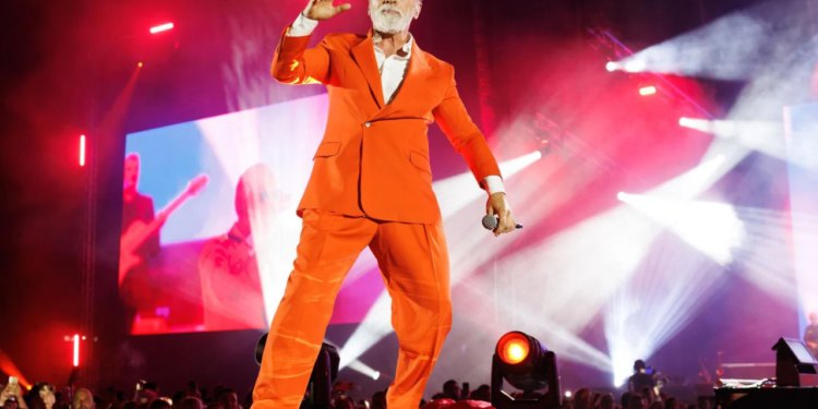 Večerašnji program Dočeka započinje Jakov Jozinović, slijedi Dino Merlin, a nakon toga Hiljson Mandela