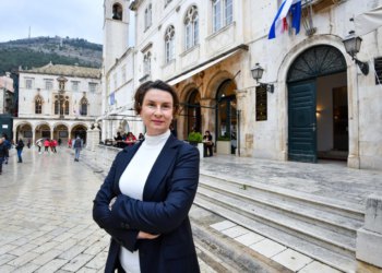 Viktorija Knežević: ‘Kanalizacija u moru nije „normalna pojava“!’