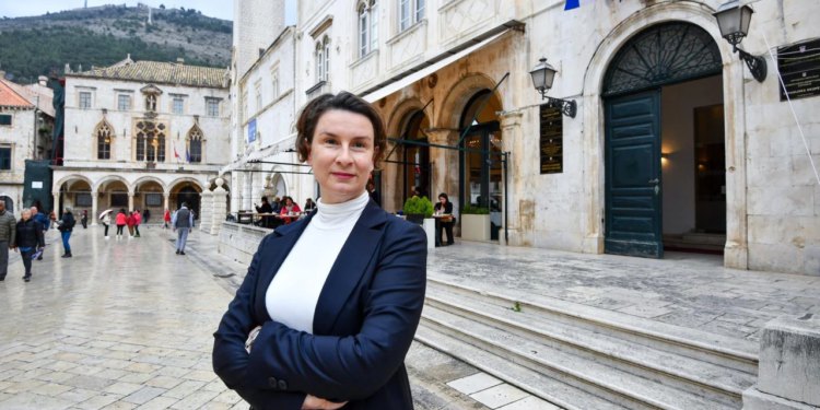 Viktorija Knežević: ‘Kanalizacija u moru nije „normalna pojava“!’