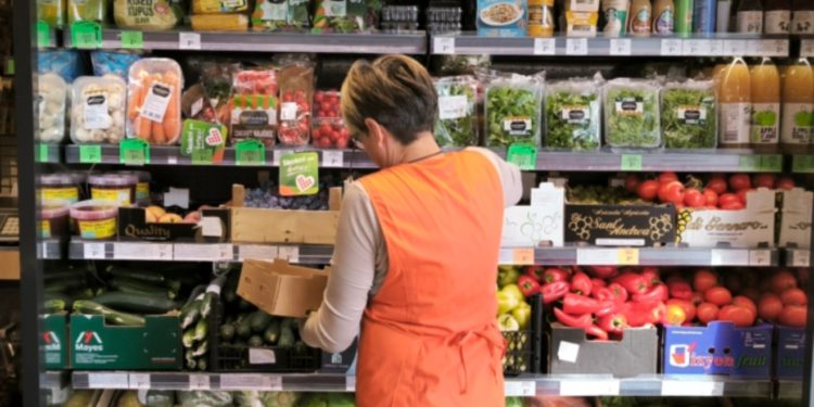 Voće i povrće je samo u subotu na velikom blagdanskom popustu u ovim trgovinama